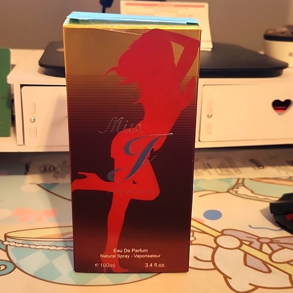 Perfume - Picture 1 of 2